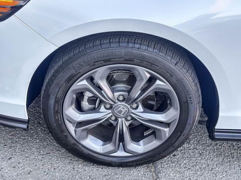 Used 2017 Honda Accord EX-L image 11