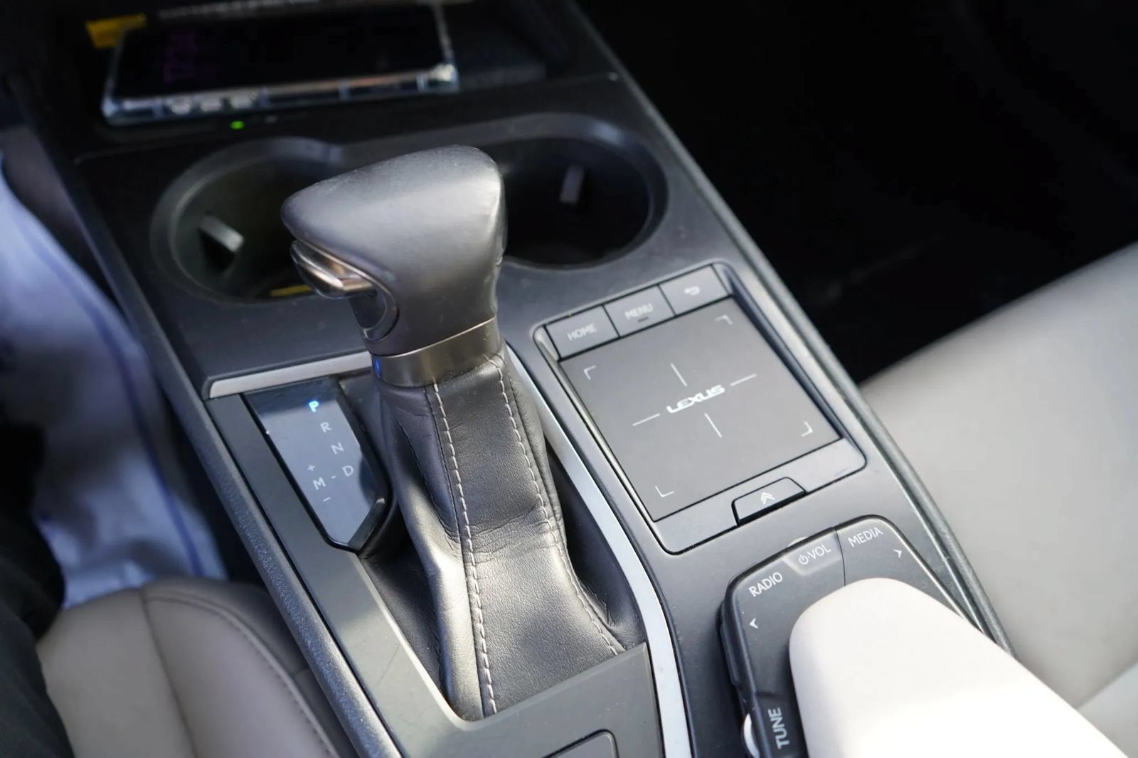 Used 2019 Lexus UX 200 FWD image 11