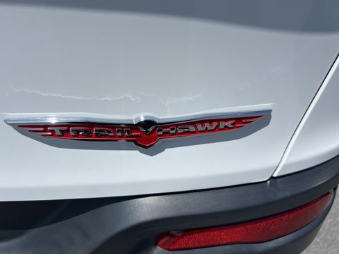 Used 2016 Jeep Cherokee Trailhawk w/ Trailer Tow Group AWD/4WD image 10