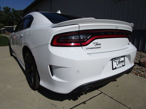 Used 2020 Dodge Charger R/T w/ Performance Handling Group image 5