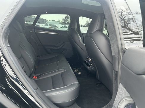 Used 2022 Tesla Model S Plaid image 24