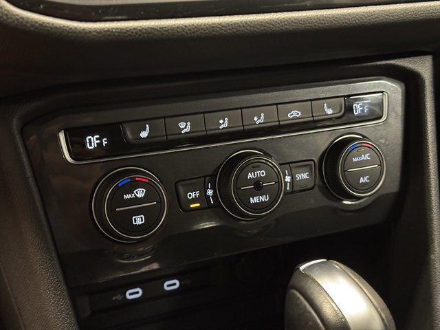 Used 2021 Volkswagen Tiguan SEL FWD image 29