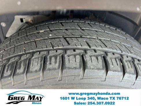 Used 2019 Ford Explorer XLT w/ Equipment Group 202A FWD image 11
