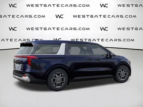 New 2026 Kia Carnival EX FWD image 8
