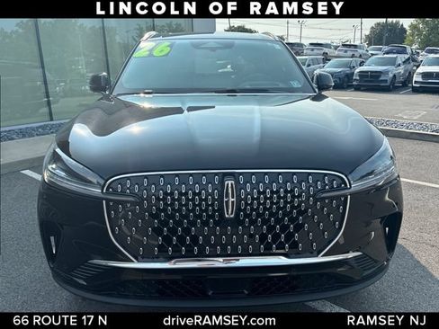 Used 2026 Lincoln Aviator Reserve AWD/4WD image 11