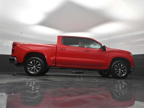 Used 2023 Chevrolet Silverado 1500 LT AWD/4WD image 25