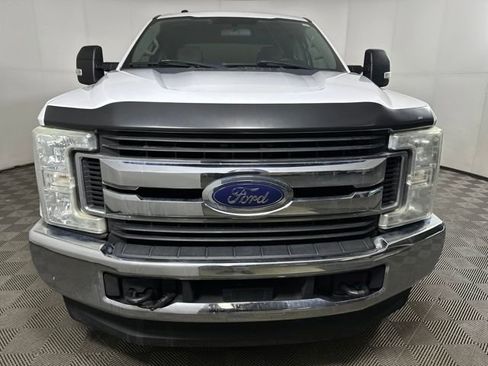Used 2017 Ford F250 XLT image 8