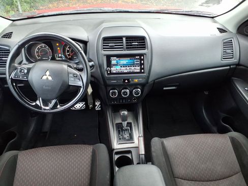 Used 2019 Mitsubishi Outlander Sport LE FWD image 12