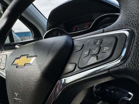 Used 2019 Chevrolet Cruze LS w/ LS Convenience Package FWD image 18