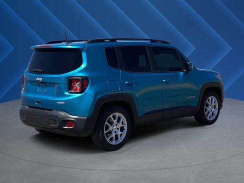 Used 2021 Jeep Renegade Latitude FWD image 3