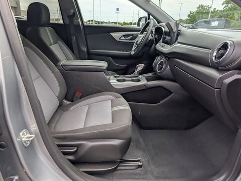 Used 2025 Chevrolet Blazer LT AWD/4WD image 19