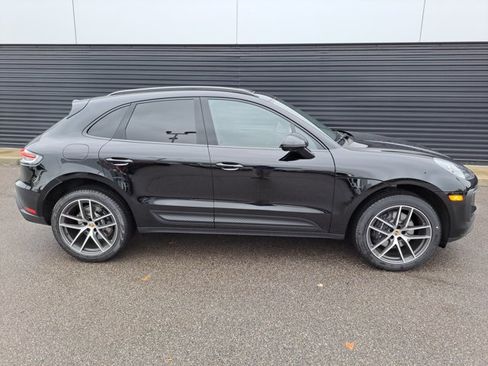 Certified 2026 Porsche Macan AWD/4WD image 8