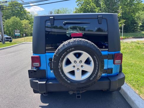 Used 2010 Jeep Wrangler Sport AWD/4WD image 3