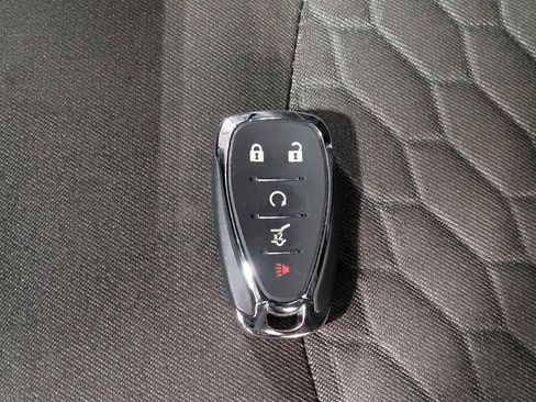 Used 2019 Chevrolet Equinox LT w/ Sun & Navigation Package image 32