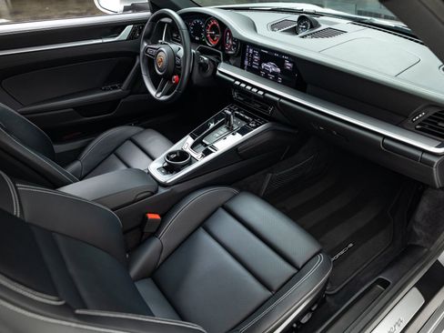 Used 2020 Porsche 911 Carrera image 29