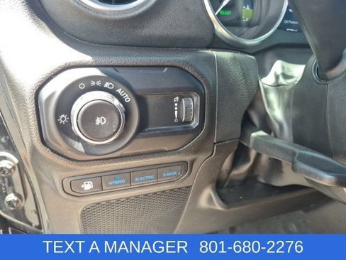 Used 2023 Jeep Wrangler Unlimited Sahara w/ Cold Weather Group AWD/4WD image 40