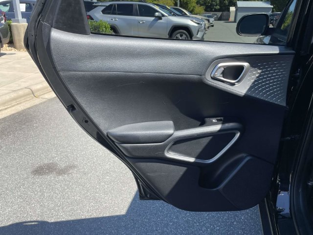 Used 2021 Kia Soul LX FWD image 13