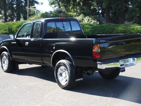 Used 1998 Toyota Tacoma 4x4 Xtracab w/ Convenience Pkg image 4