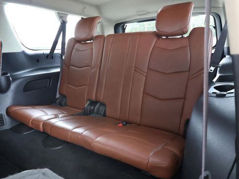 Used 2016 Cadillac Escalade ESV Premium AWD/4WD image 24