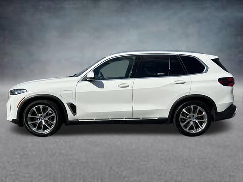 Used 2025 BMW X5 xDrive50e AWD/4WD image 2
