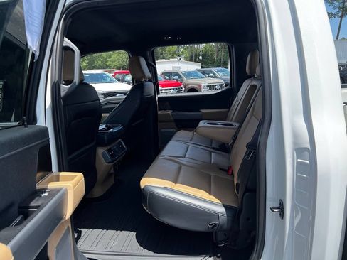 Used 2021 Ford F150 Lariat w/ Equipment Group 502A High AWD/4WD image 18