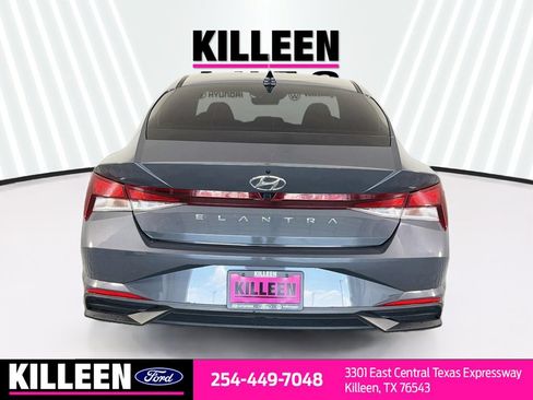 Used 2023 Hyundai Elantra SEL w/ Convenience Package FWD image 8