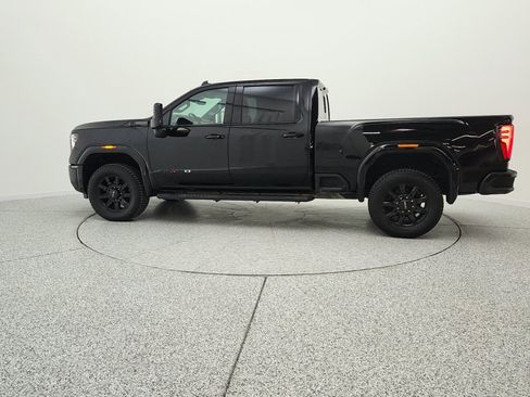 Used 2024 GMC Sierra 2500 AT4 w/ Technology Package AWD/4WD image 8