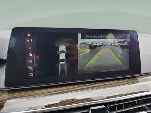 Used 2018 BMW 530e image 23