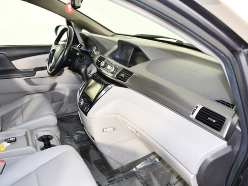Used 2014 Honda Odyssey EX-L image 41