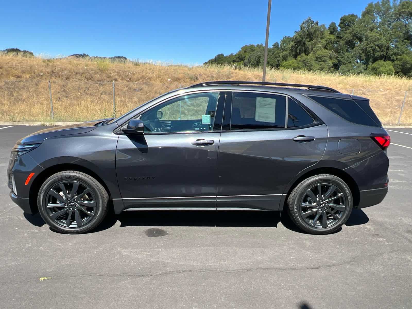 Used 2023 Chevrolet Equinox RS AWD/4WD image 7