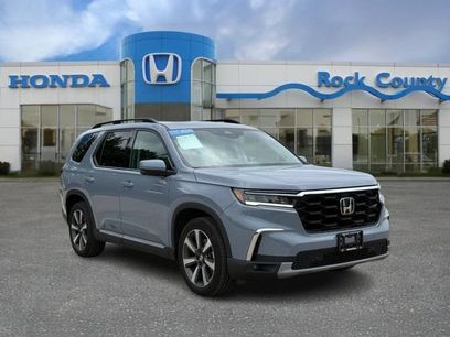 Certified 2025 Honda Pilot Touring
