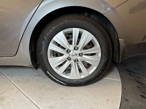 Used 2020 Nissan Sentra S image 22