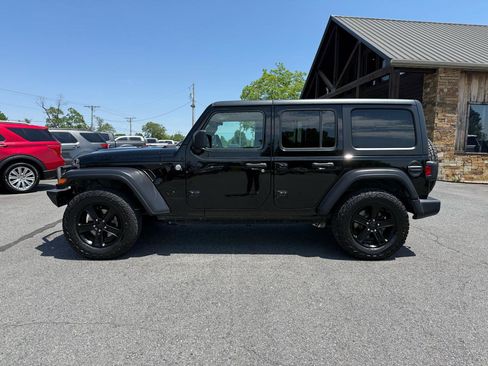 Used 2020 Jeep Wrangler Unlimited Sport AWD/4WD image 3