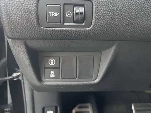 Used 2018 Honda Accord Sport image 17