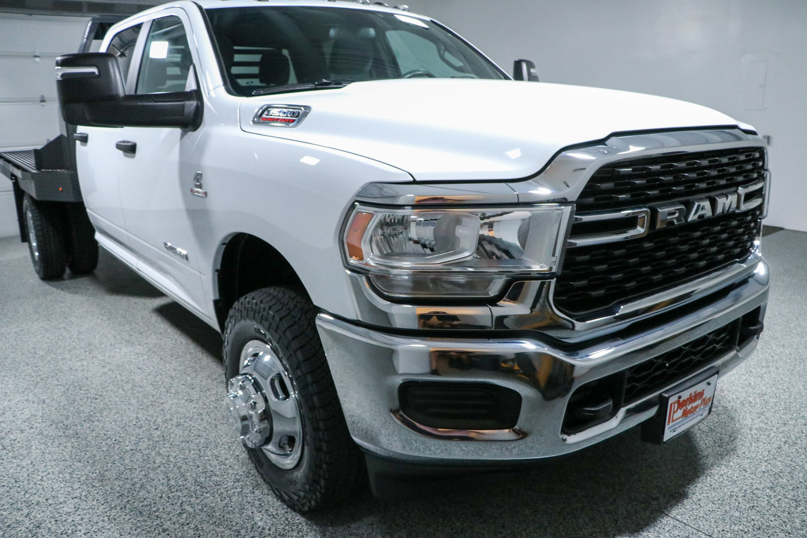 Used 2024 RAM 3500 SLT w/ Quick Order Package 2YG SLT AWD/4WD image 5