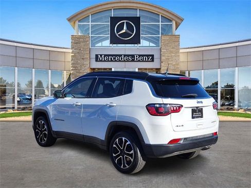 Used 2022 Jeep Compass Limited image 3