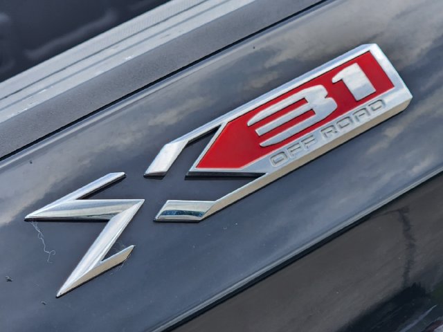Used 2025 GMC Sierra 1500 Elevation w/ Elevation Premium Package AWD/4WD image 11