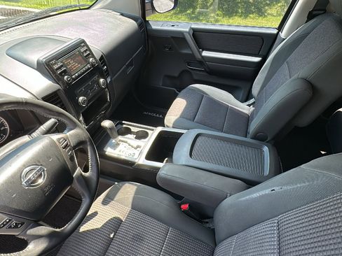 Used 2014 Nissan Titan SV image 23