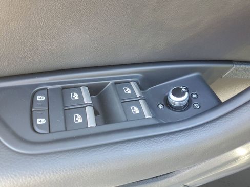 Used 2023 Audi A4 2.0T Premium w/ Convenience Package image 20