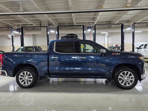 Used 2019 Chevrolet Silverado 1500 LTZ w/ LTZ Convenience Package AWD/4WD image 8