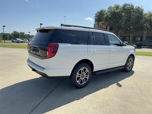 New 2026 Ford Expedition Active RWD image 4