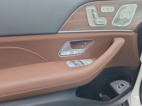 New 2026 Mercedes-Benz GLS 450 4MATIC image 15