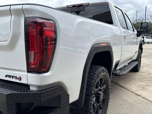 Used 2023 GMC Sierra 2500 AT4 w/ AT4 Preferred Package image 13