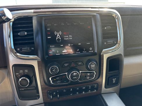 Used 2018 RAM 2500 Laramie AWD/4WD image 12