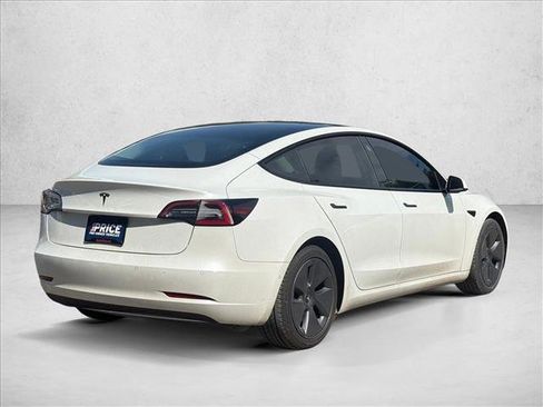 Used 2022 Tesla Model 3 RWD image 5