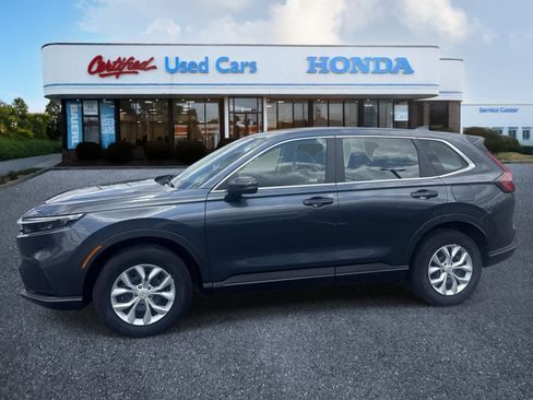 Used 2023 Honda CR-V LX image 2