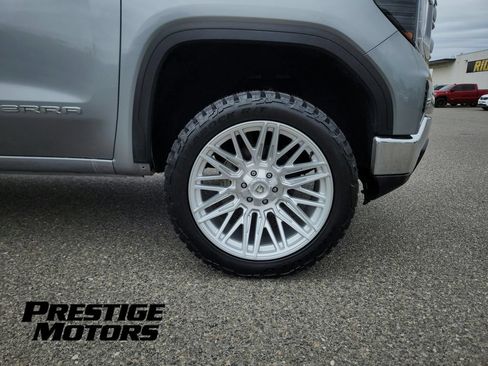Used 2023 GMC Sierra 1500 SLE w/ Enhanced Capability Package AWD/4WD image 9
