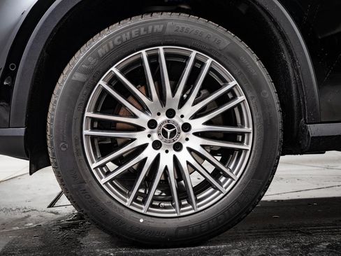 Certified 2025 Mercedes-Benz GLC 300 4MATIC image 13