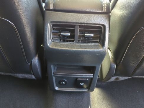 Used 2024 Ford Edge Titanium image 22