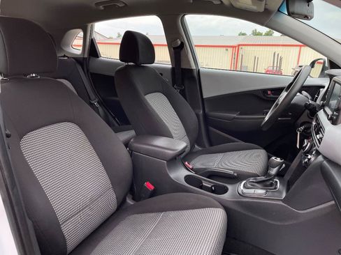 Used 2018 Hyundai Kona SE FWD image 21